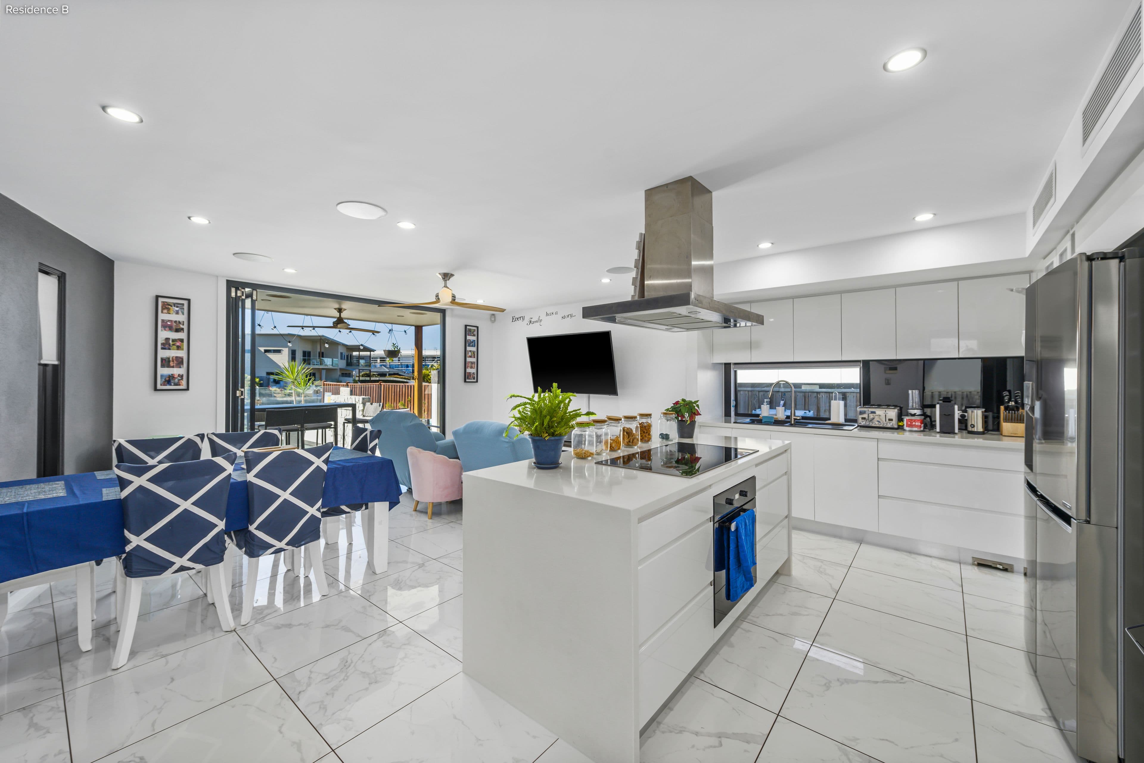 61 Hollywell Road, Biggera Waters QLD 4216, Biggera Waters - Thumbnail 7