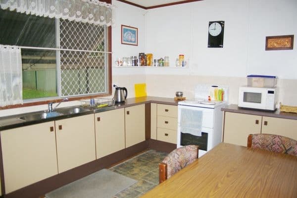 7 Upper Holborn Street, DECEPTION BAY QLD 4508, Deception Bay - Thumbnail 2