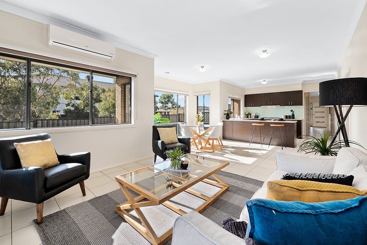 10 Buckskin Drive, Clyde North VIC 3978, Clyde North - Thumbnail 3