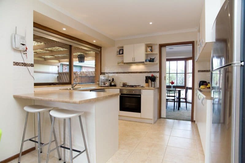 8 Plymouth Court, EPPING VIC 3076, Epping - Thumbnail 2