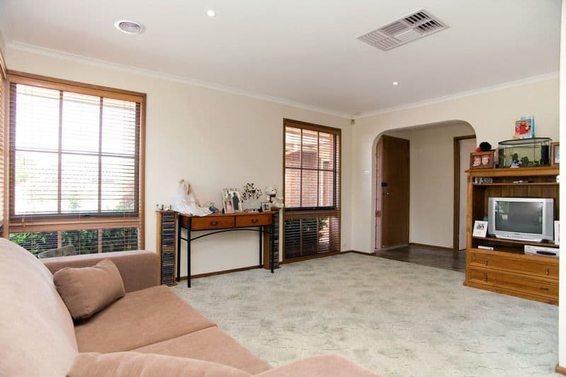 8 Plymouth Court, EPPING VIC 3076, Epping - Thumbnail 6