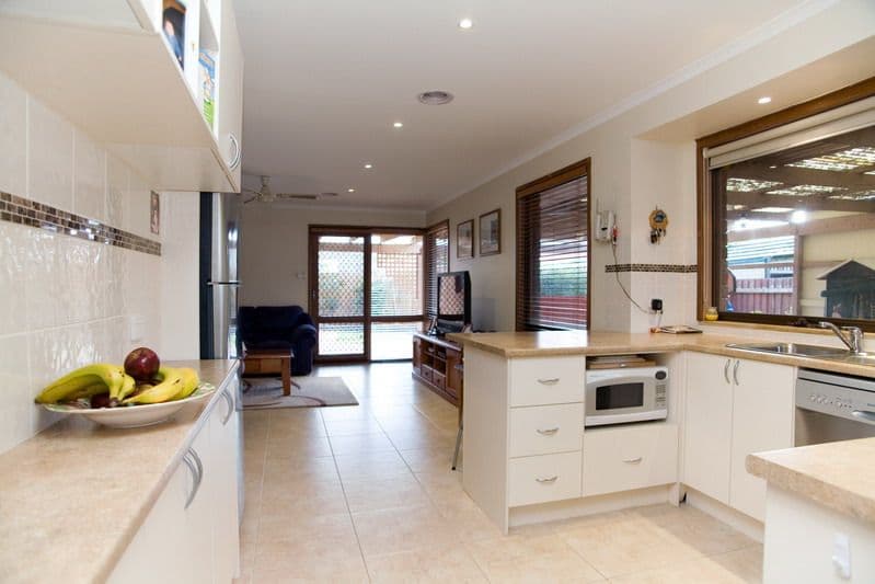 8 Plymouth Court, EPPING VIC 3076, Epping - Thumbnail 7