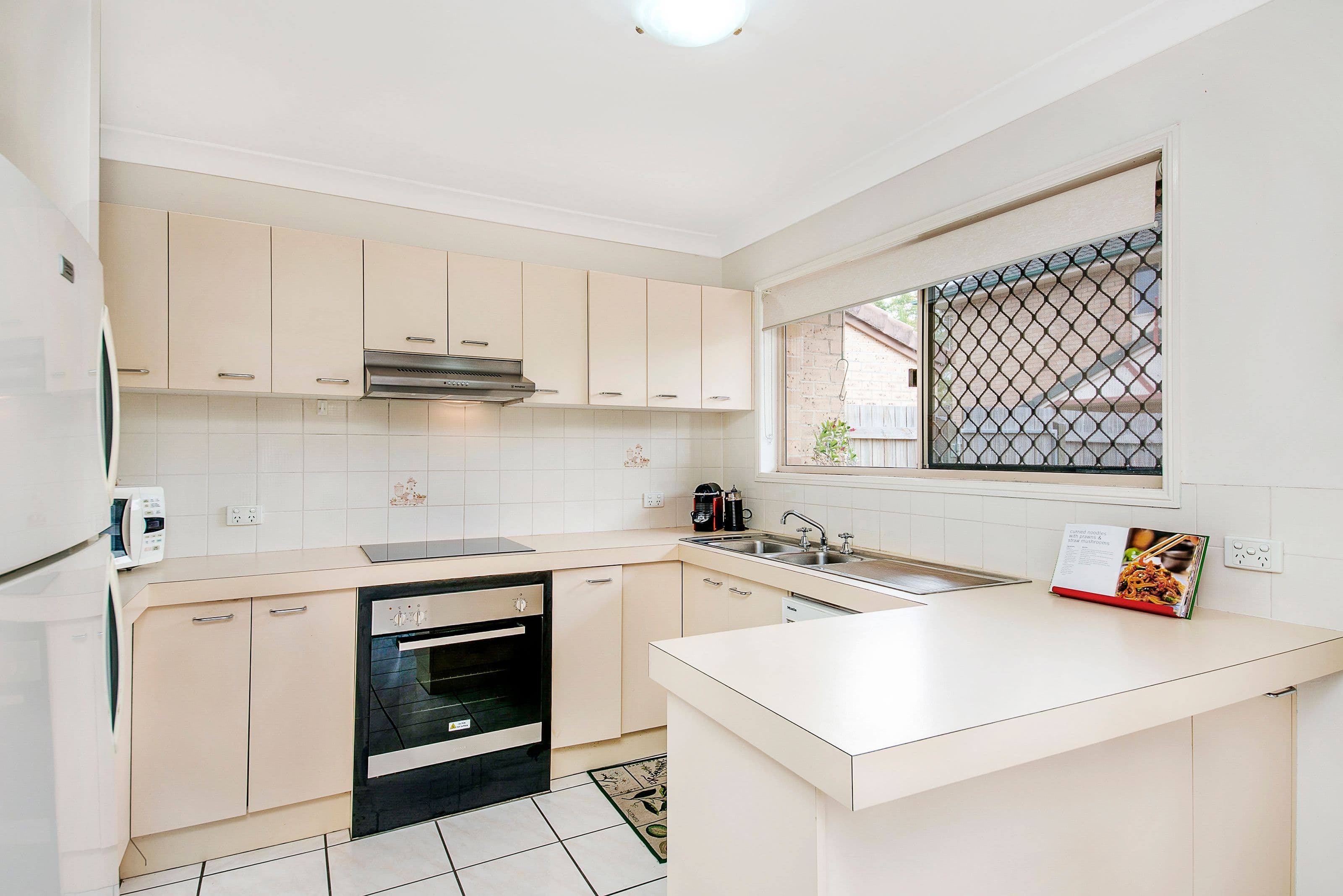26 Cambridge Street, Carina Heights QLD 4152, Carina Heights - Thumbnail 3