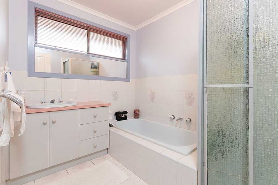1 Flintoff Court, MILL PARK VIC 3082, Mill Park - Thumbnail 8