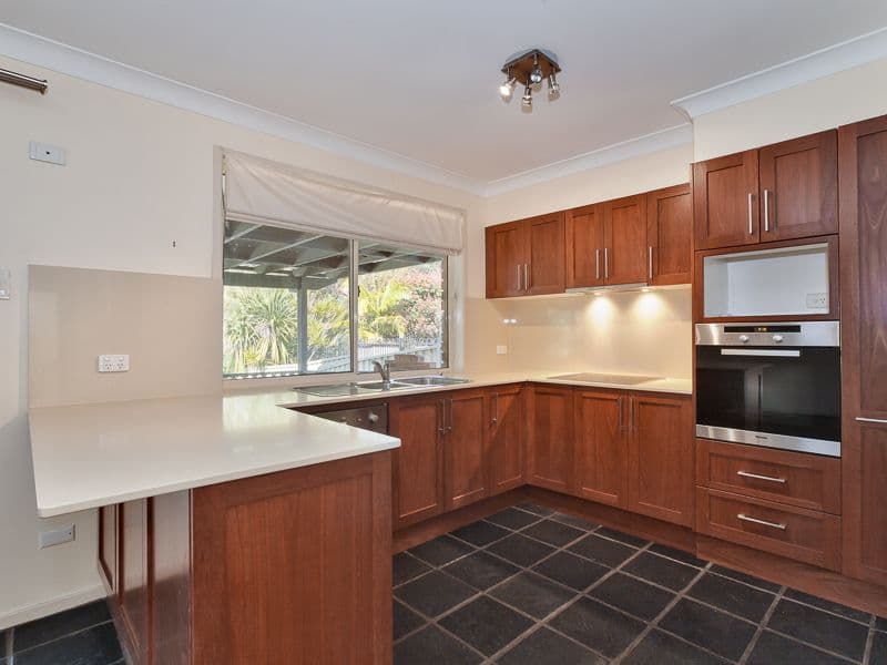 10 Honeyeater Place, TINGIRA HEIGHTS NSW 2290, Tingira Heights - Thumbnail 4