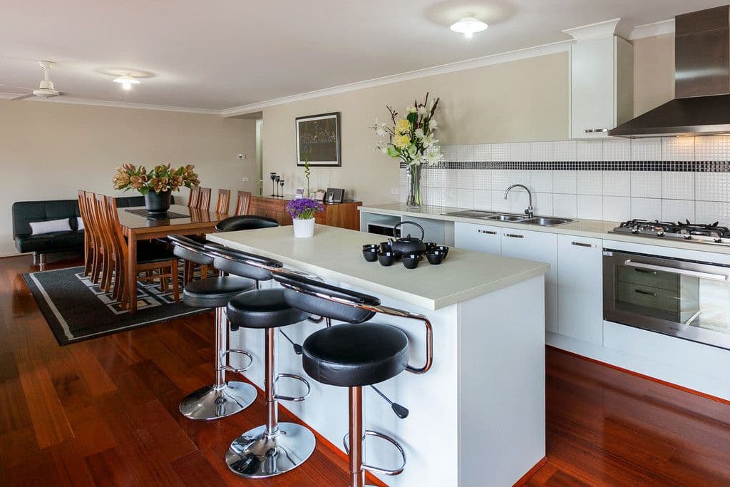 9 Sunlight Avenue, EPPING VIC 3076, Epping - Thumbnail 2
