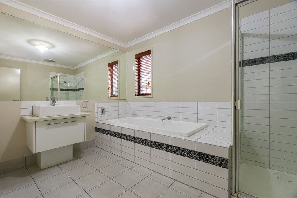 9 Sunlight Avenue, EPPING VIC 3076, Epping - Thumbnail 8