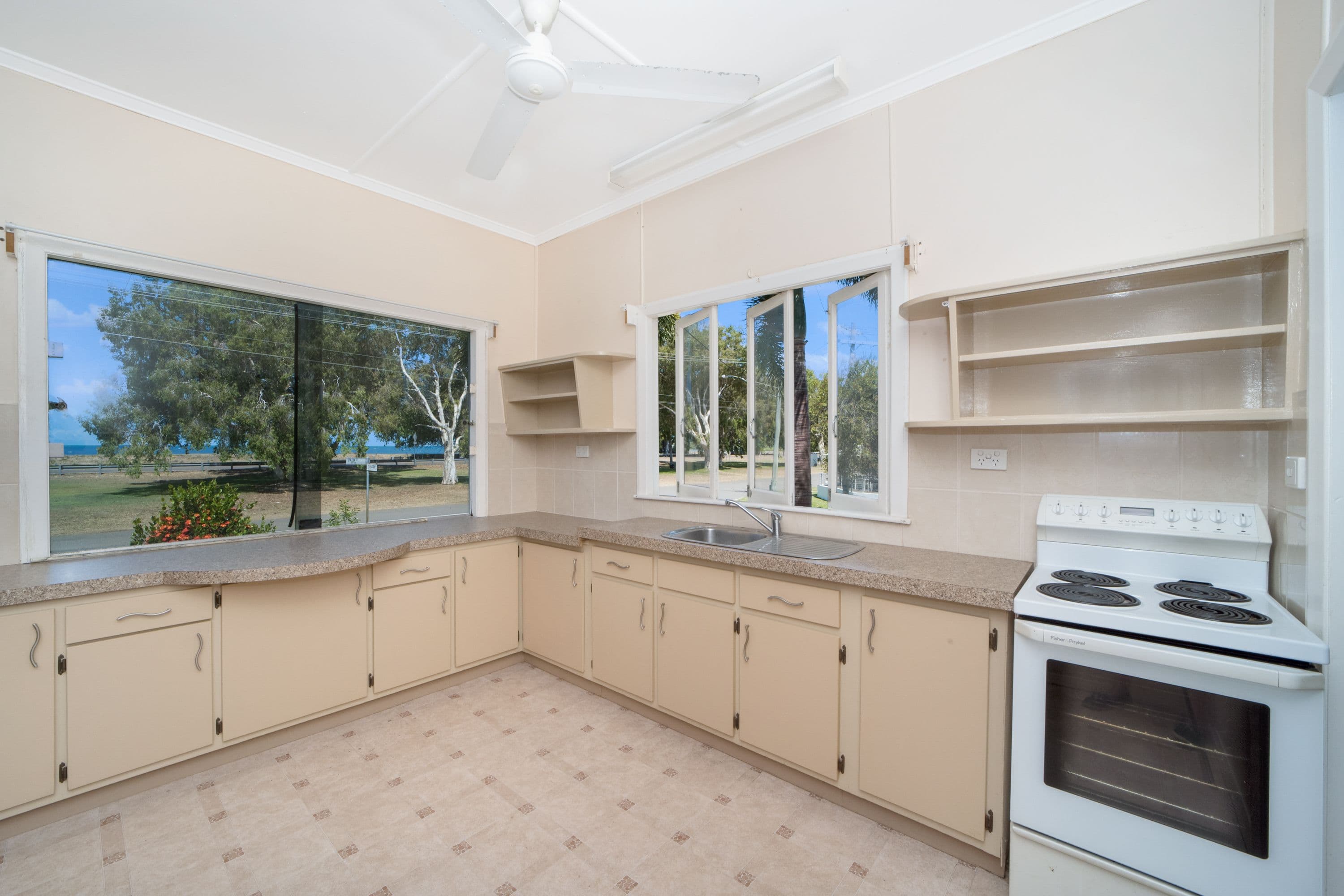34 Palm Street, Rowes Bay QLD 4810, Rowes Bay - Thumbnail 5
