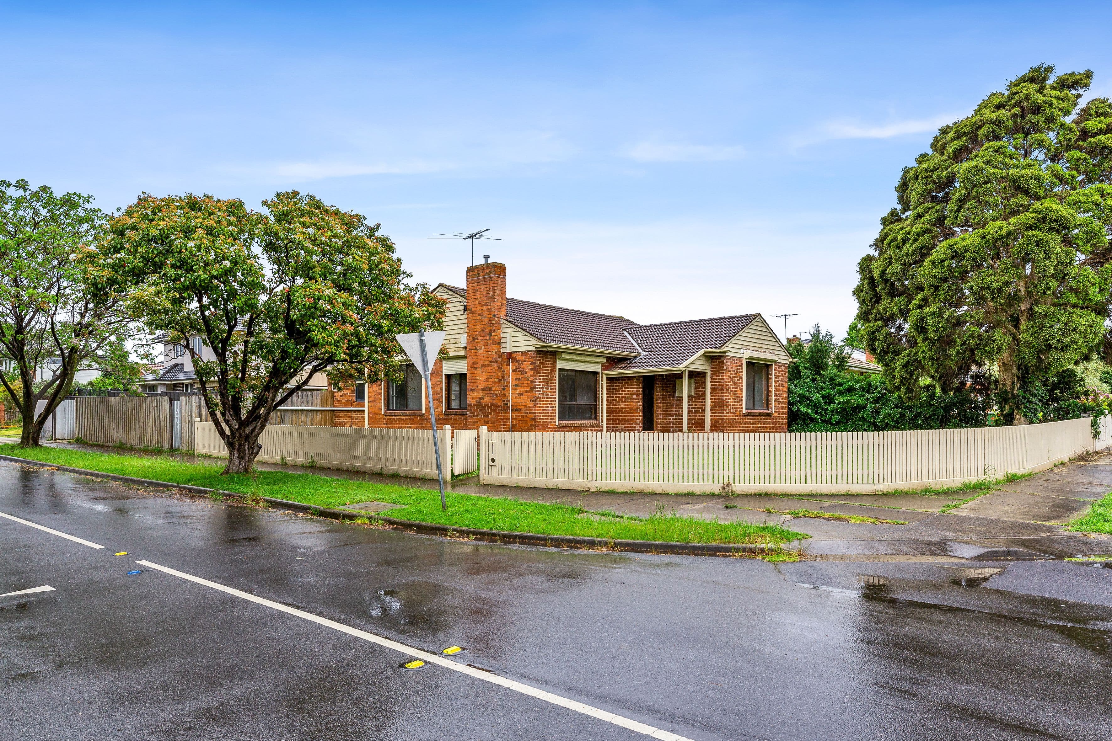 7 Dalveen Road, Ivanhoe VIC 3079, Ivanhoe - Image 1