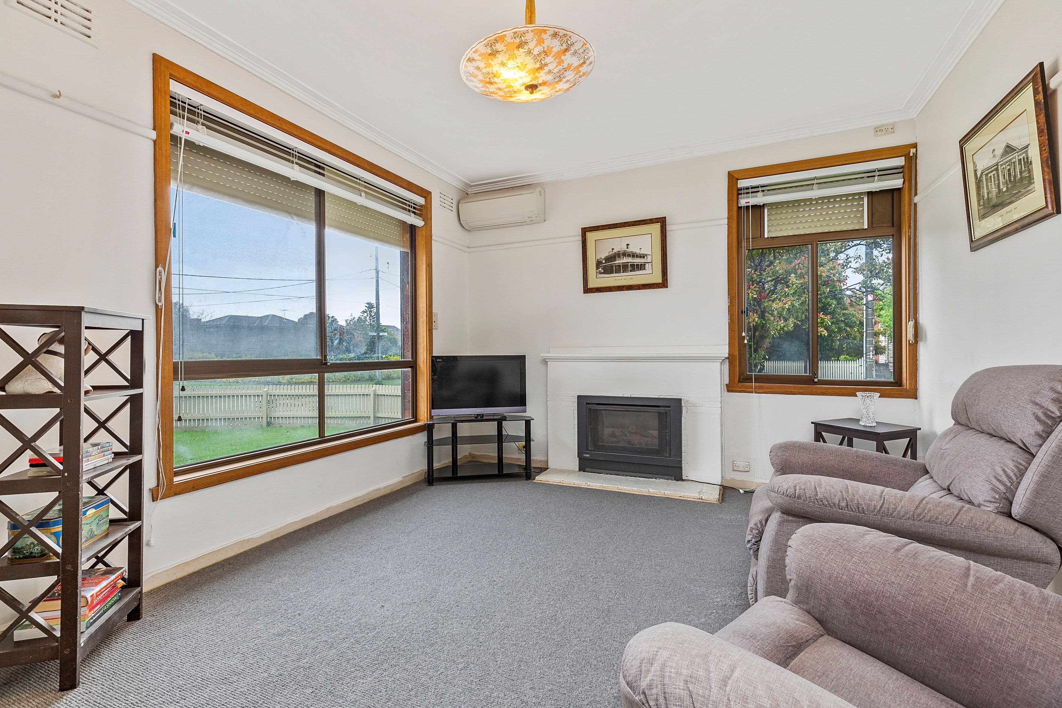 7 Dalveen Road, Ivanhoe VIC 3079, Ivanhoe - Thumbnail 2
