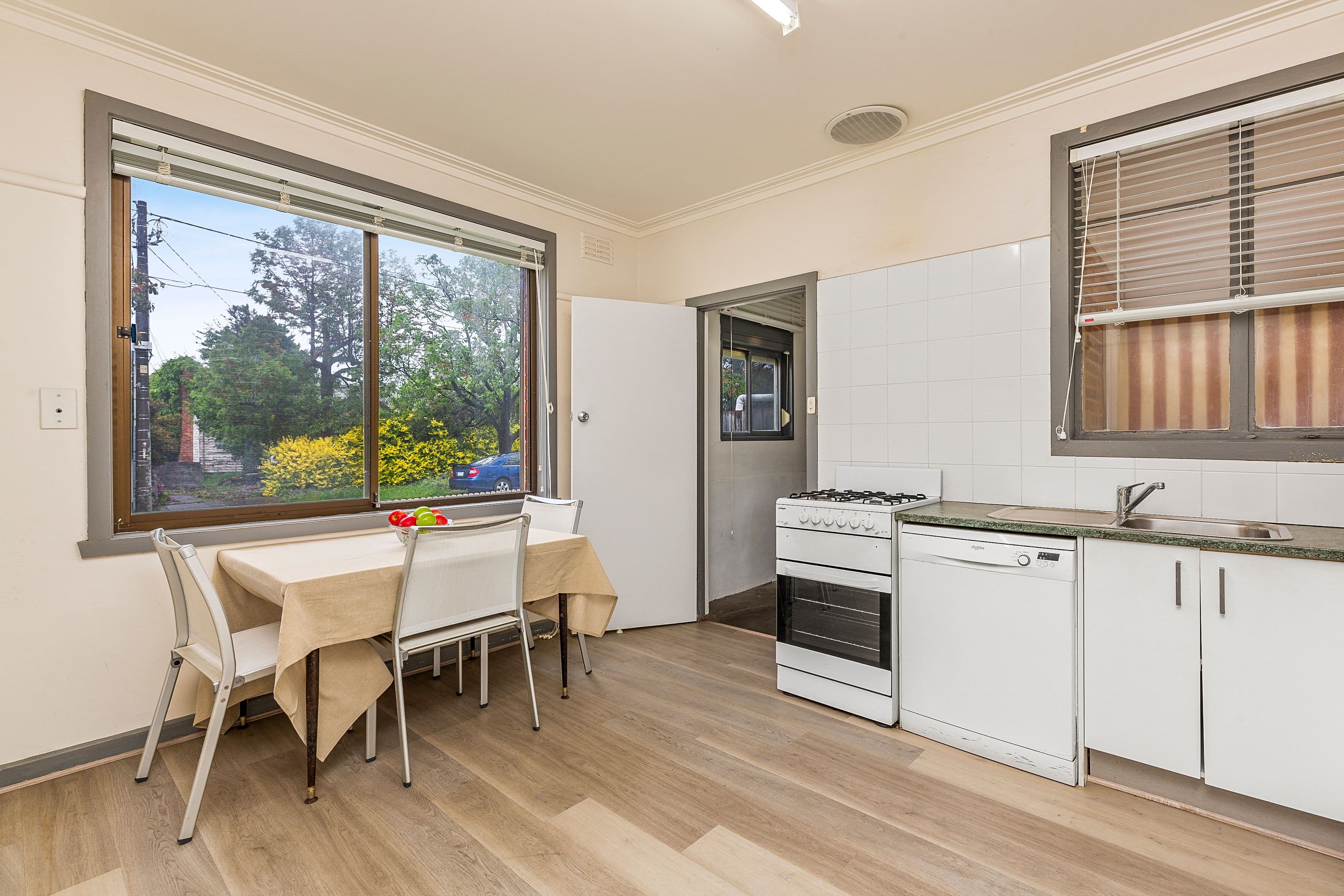 7 Dalveen Road, Ivanhoe VIC 3079, Ivanhoe - Thumbnail 7