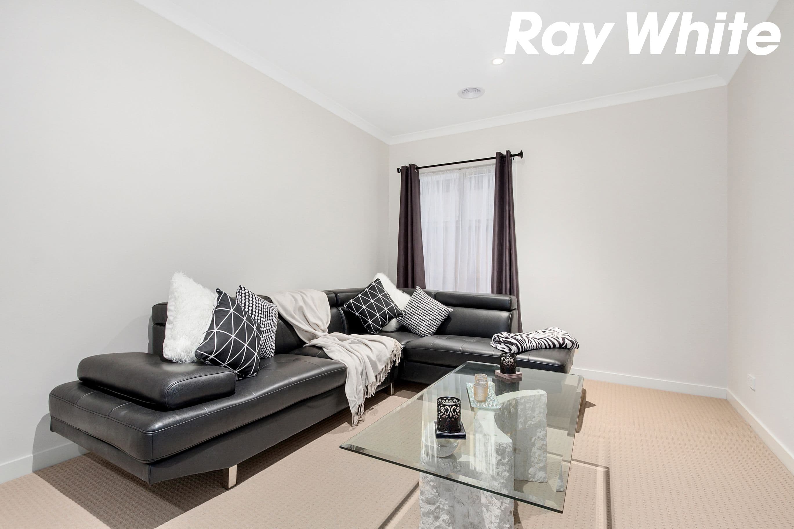 12 Compton Way, Clyde North VIC 3978, Clyde North - Thumbnail 4