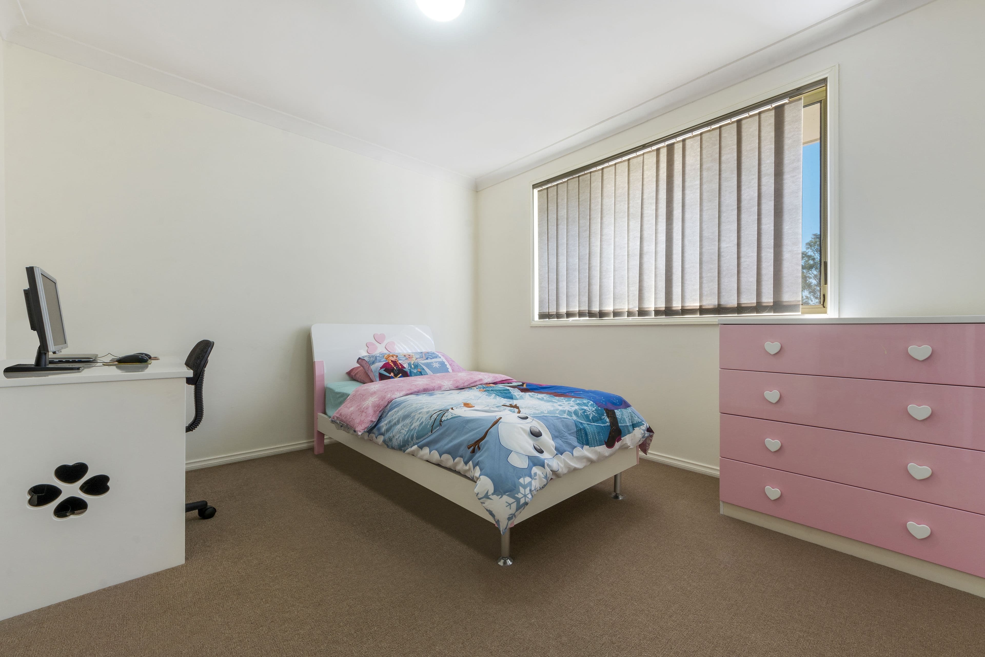15 Cadogan Road, Macquarie Fields NSW 2564, Macquarie Fields - Thumbnail 5