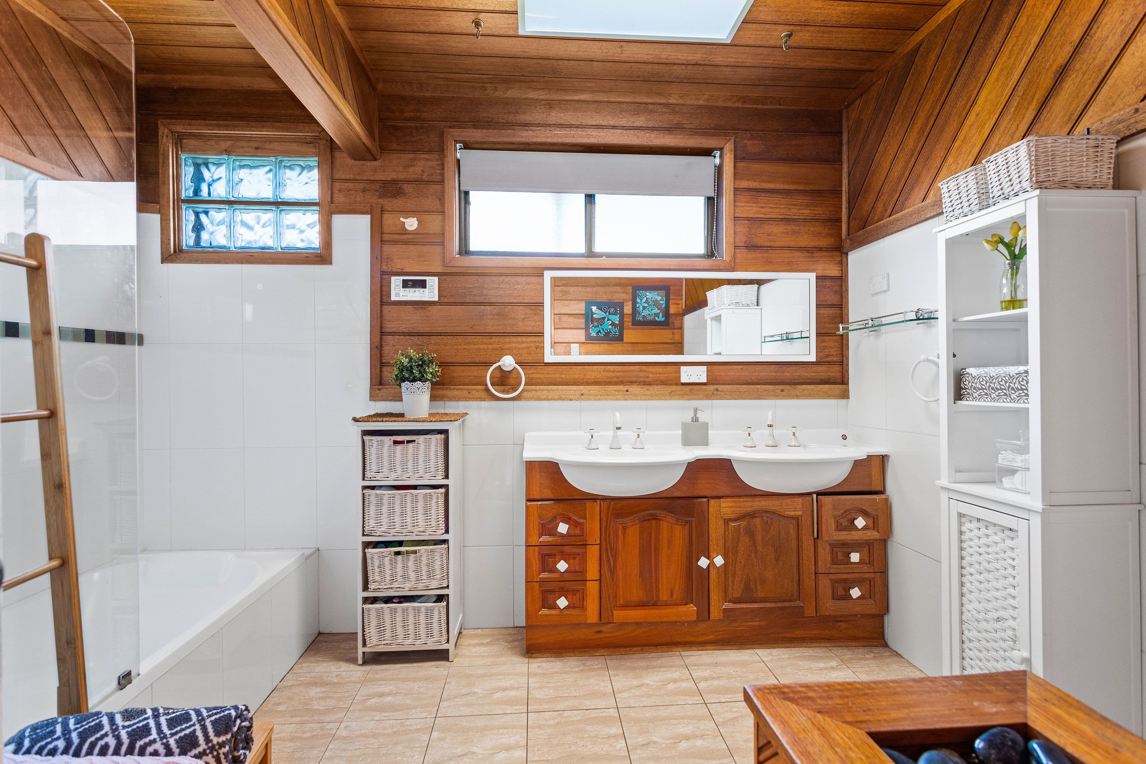 62 Madigan Boulevarde, Mount Warrigal NSW 2528, Mount Warrigal - Thumbnail 5