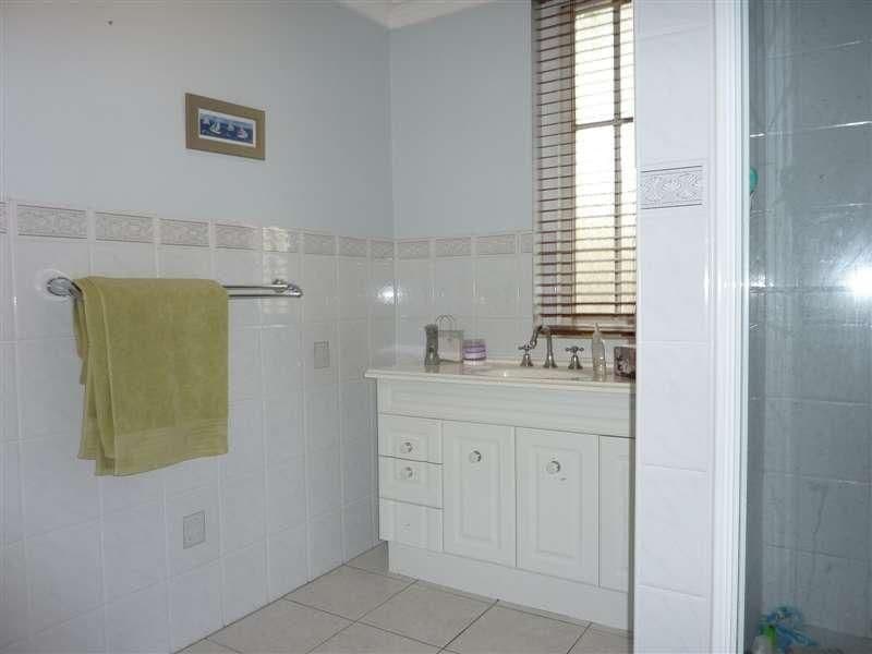 60 Upward Street, PARRAMATTA PARK QLD 4870, Parramatta Park - Thumbnail 4