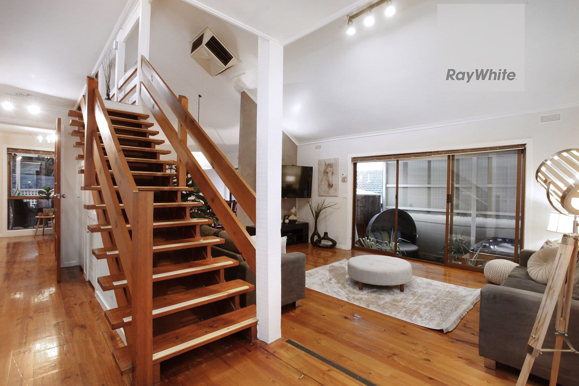 25/152 Surf Parade, Broadbeach - Thumbnail 5