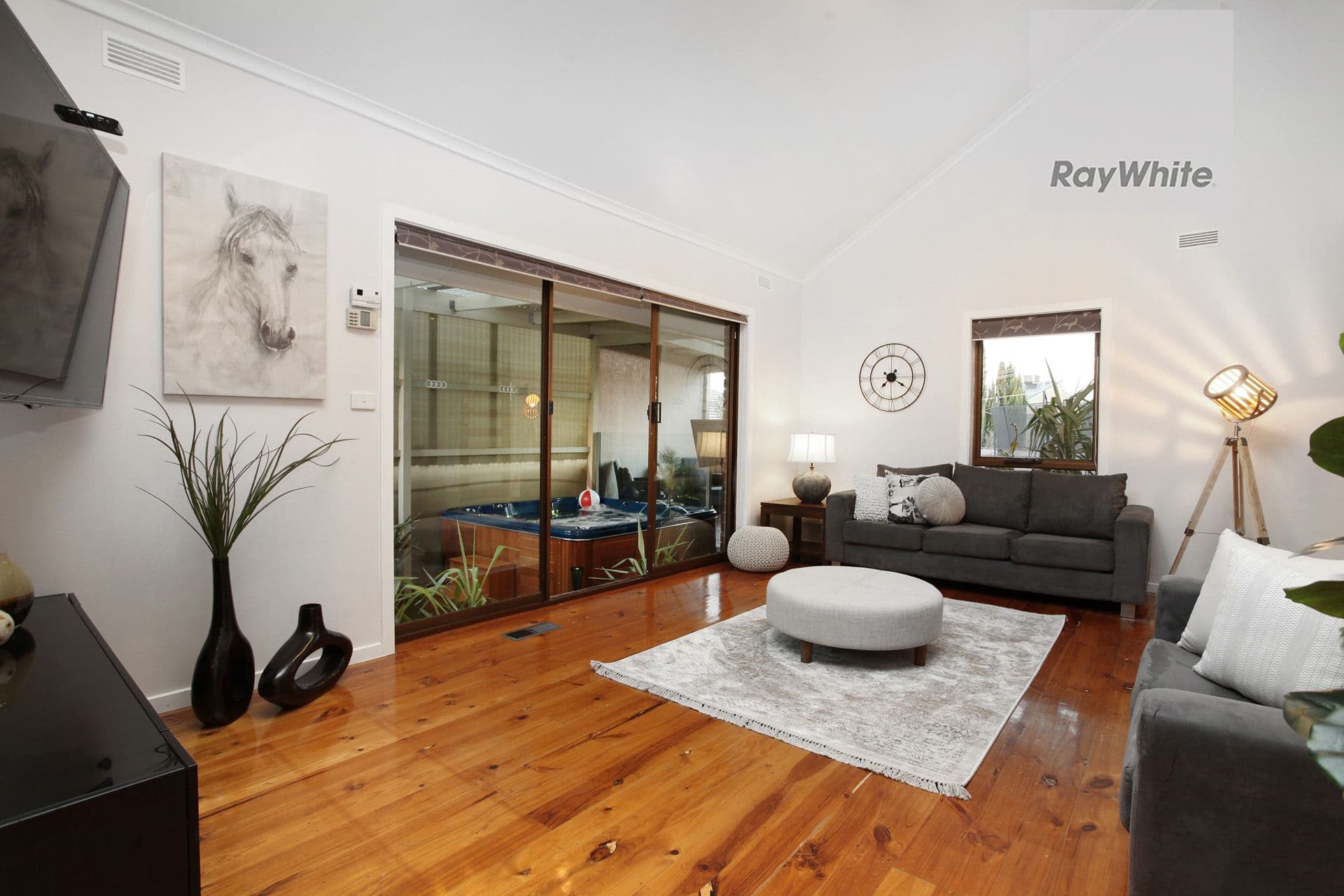 25/152 Surf Parade, Broadbeach - Thumbnail 6
