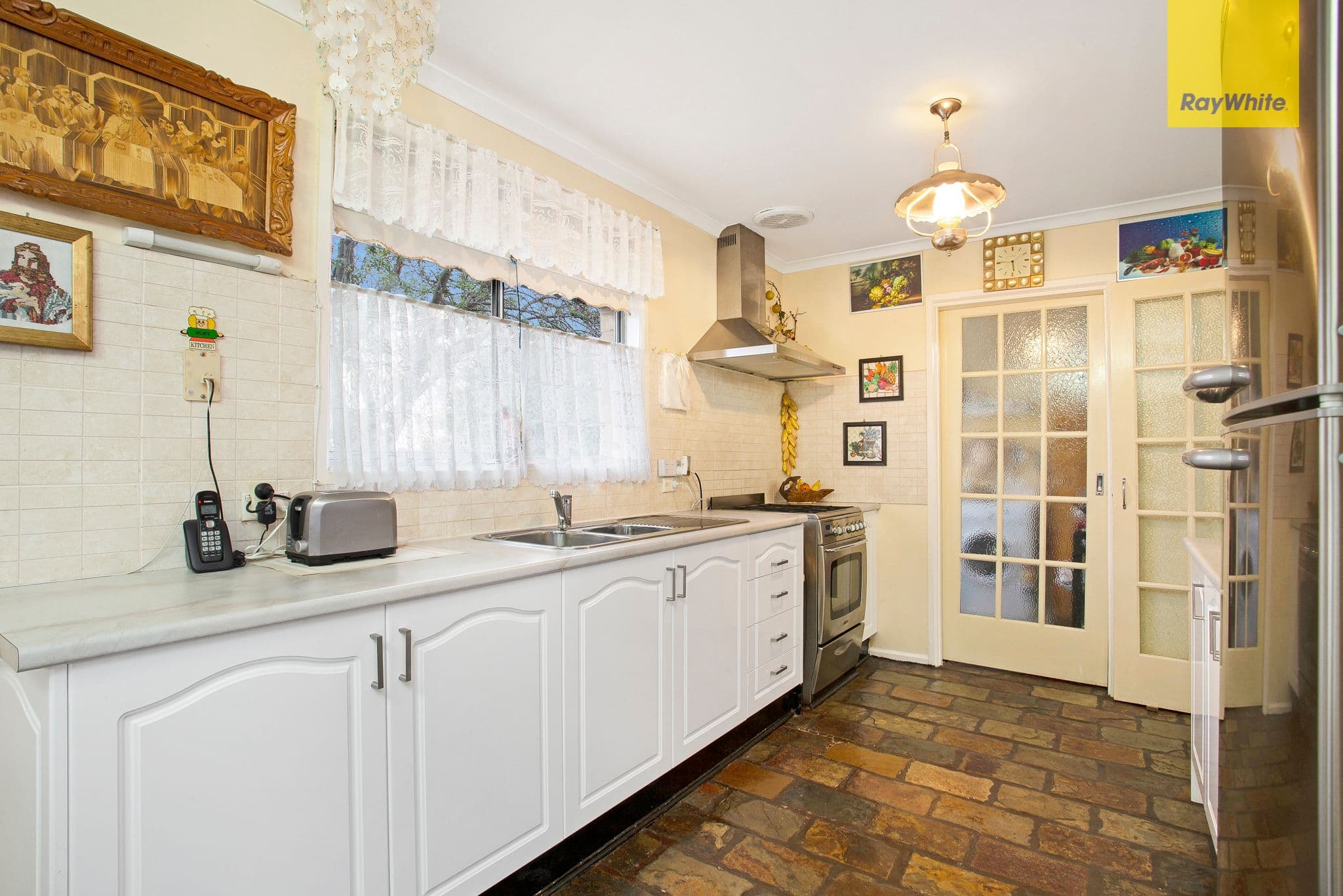 24 Patterson Avenue, Keilor VIC 3036, Keilor - Thumbnail 3