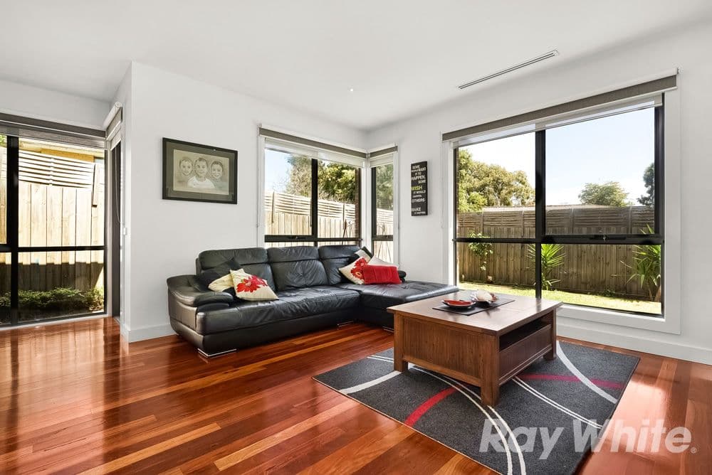 35 Lemana Crescent, Mount Waverley VIC 3149, Mount Waverley - Thumbnail 2