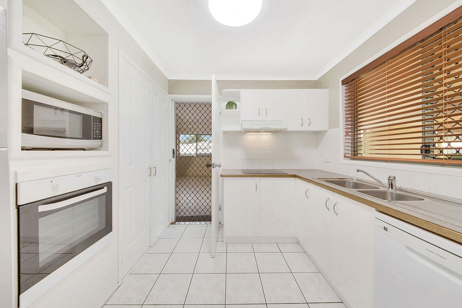 20 Wivenhoe Close, Clinton QLD 4680, Clinton - Thumbnail 2
