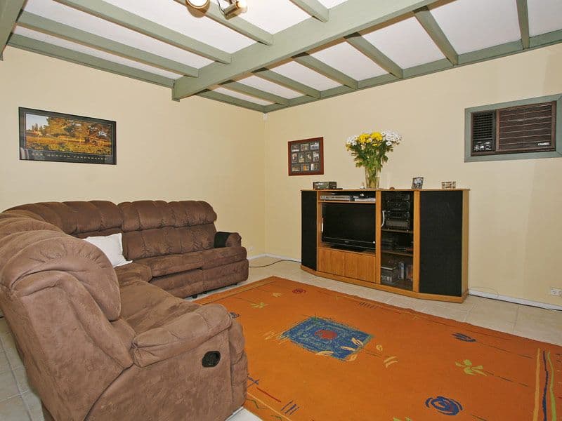 73 Willcock Street, FERNDALE WA 6148, Manor Lakes - Thumbnail 5