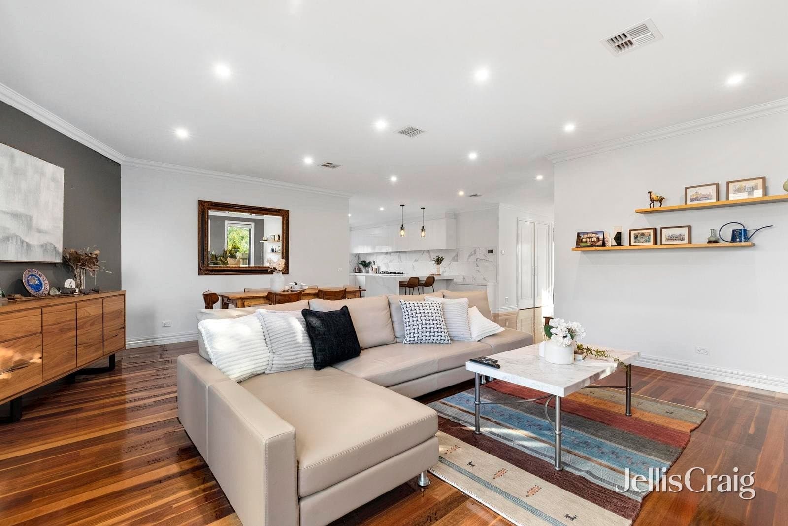 1/1 Fir Court, Mount Waverley, Mount Waverley - Thumbnail 5