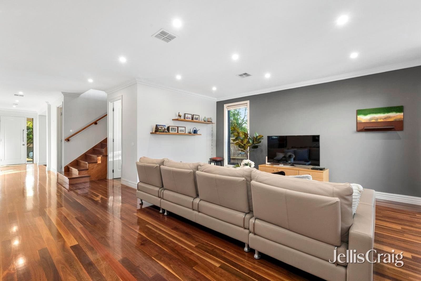 1/1 Fir Court, Mount Waverley, Mount Waverley - Thumbnail 6