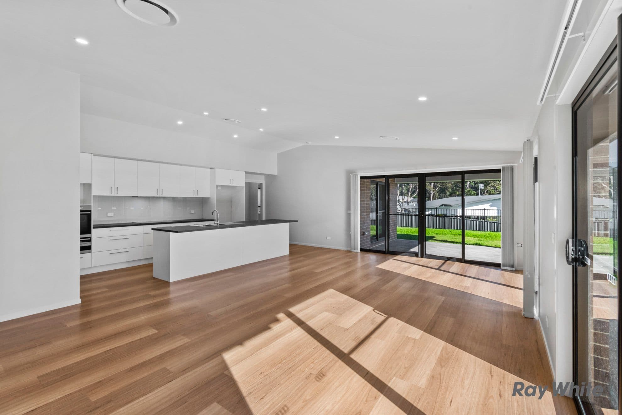 6 Brooke Way, Sunshine Bay NSW 2536, Sunshine Bay - Thumbnail 4