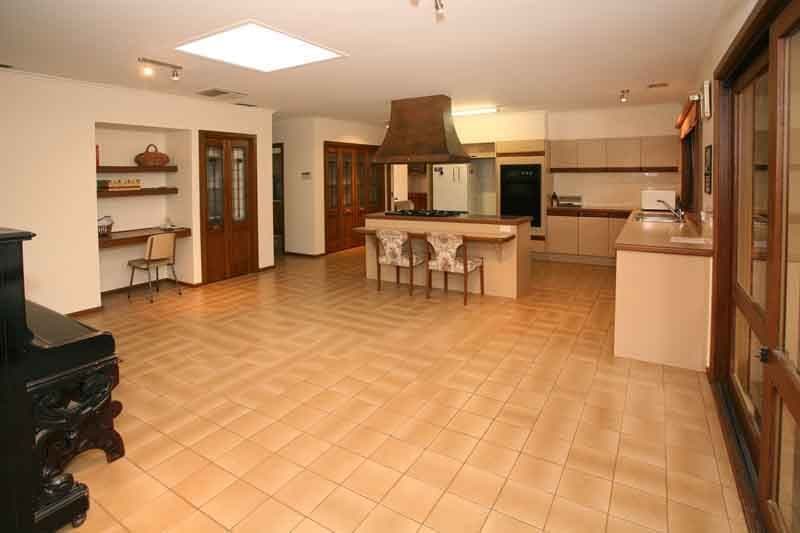 14 Donald Road, WHEELERS HILL VIC 3150, Wheelers Hill - Thumbnail 6