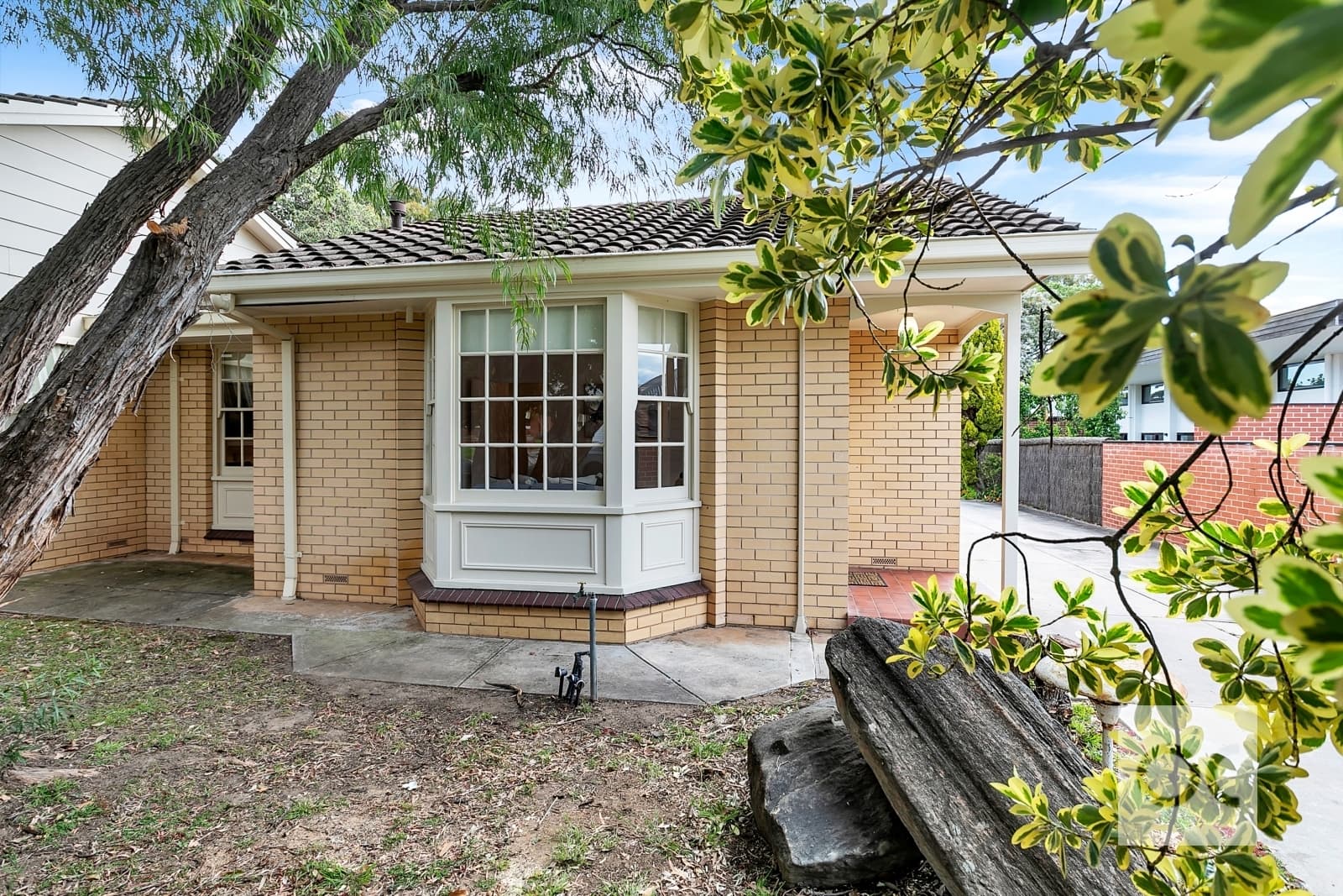 2/9 Orange Grove, Kensington Park - Image 1