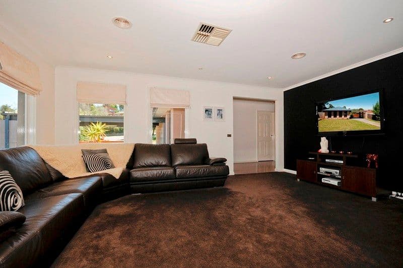 24 AUTUMN Grove, MOOROOLBARK VIC 3138, Mooroolbark - Thumbnail 3