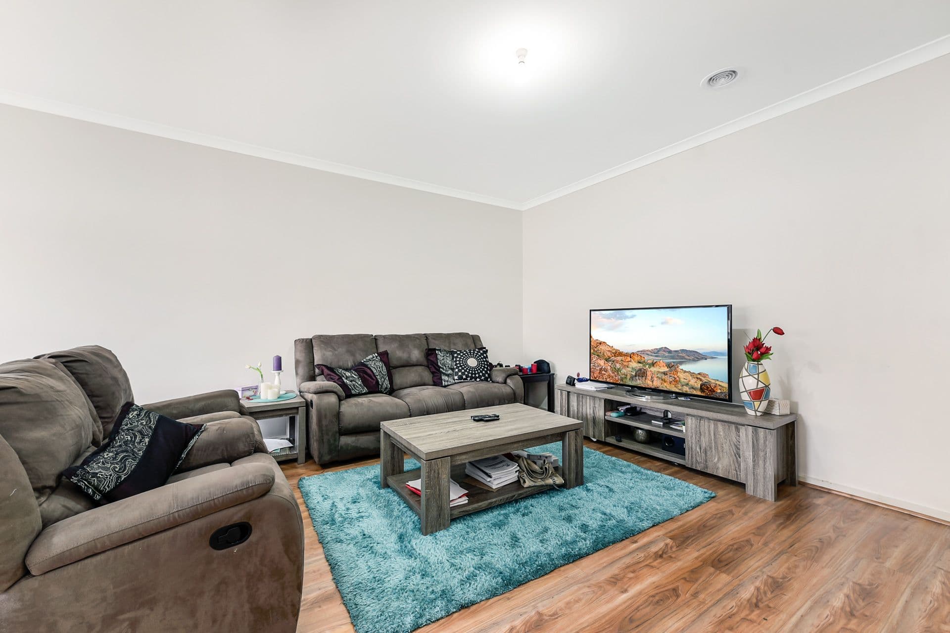 10 Raymond Street, Noble Park VIC 3174, Noble Park - Thumbnail 2