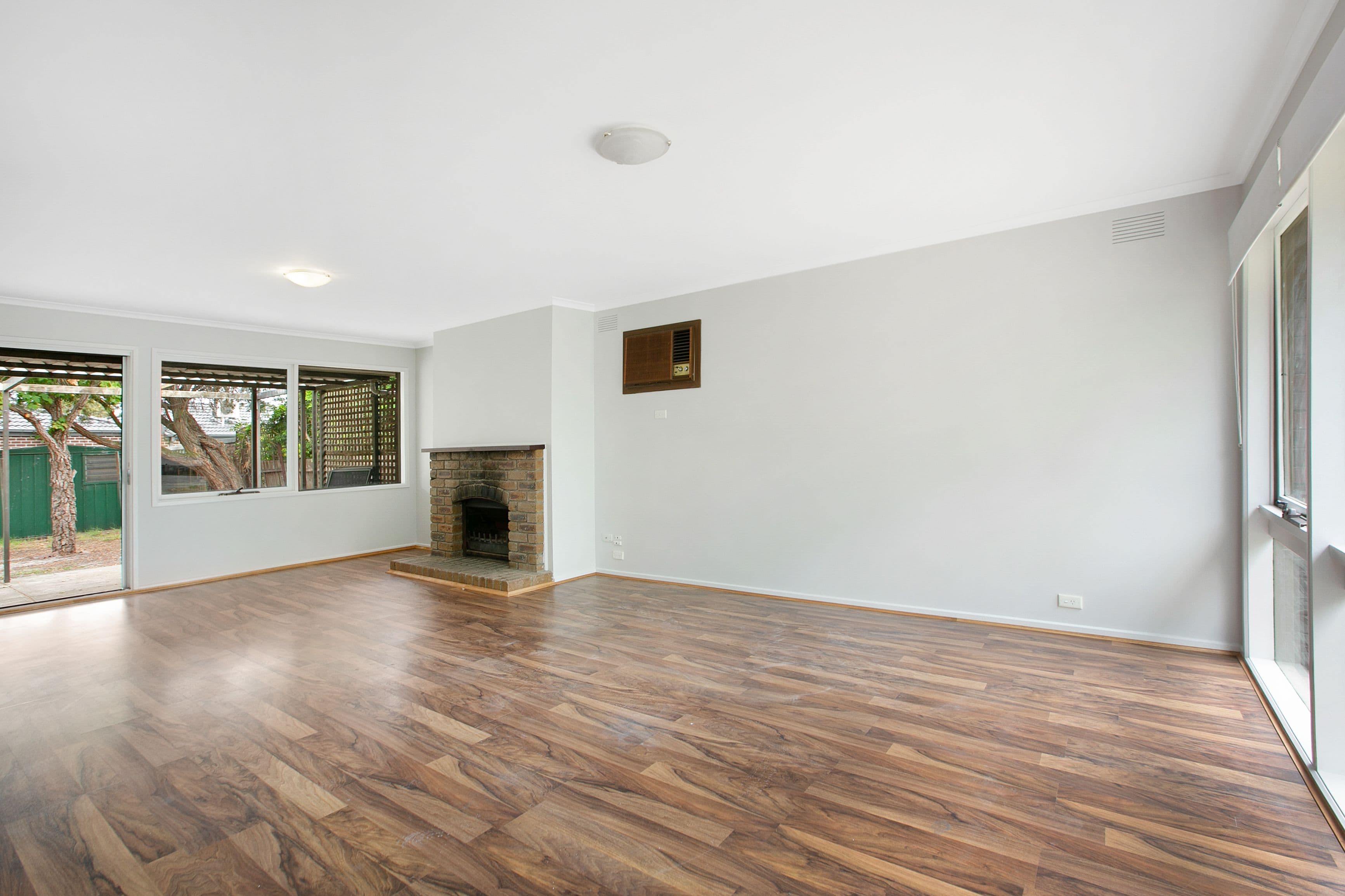 18 Mockridge Drive, Mill Park VIC 3082, Mill Park - Thumbnail 2