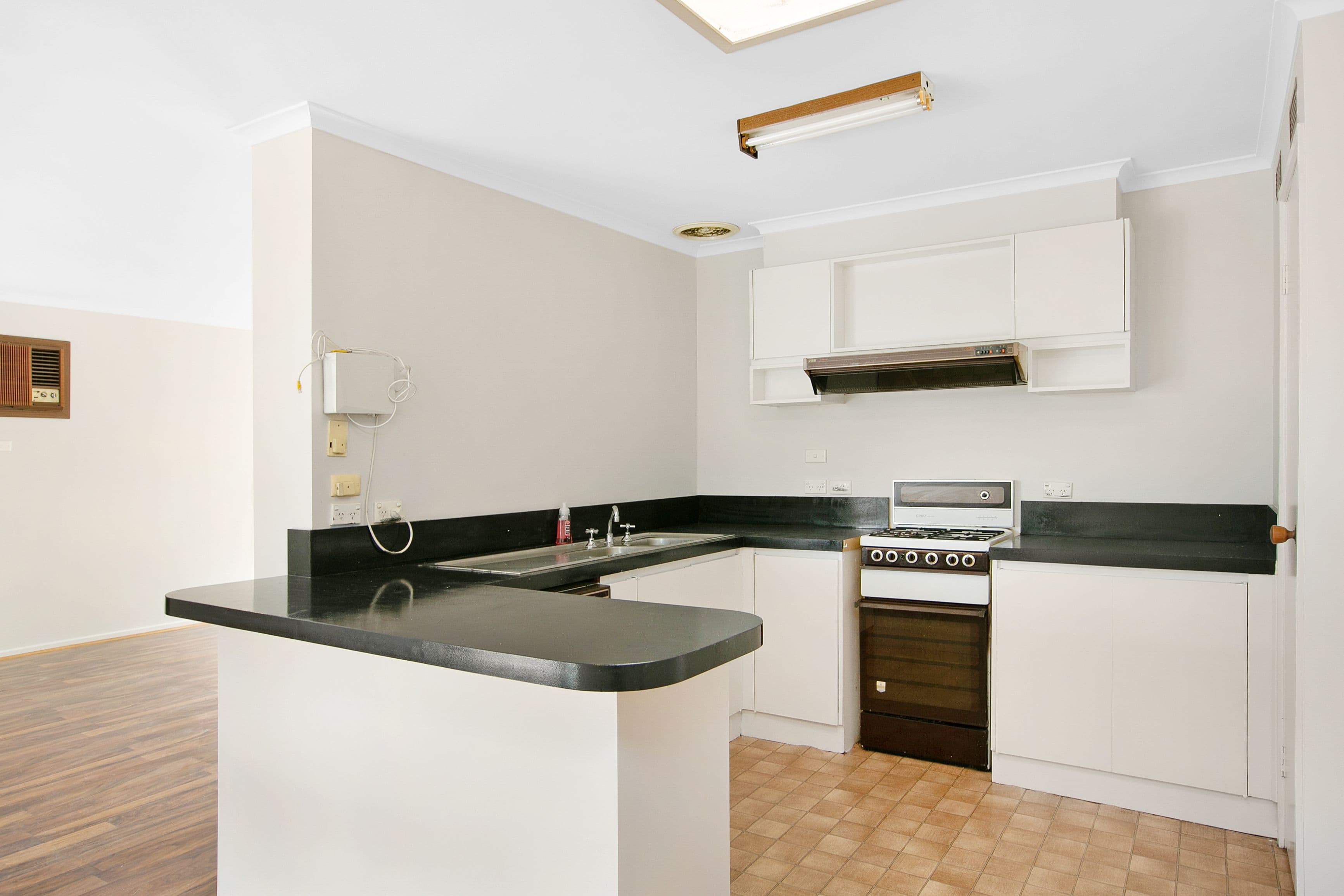 18 Mockridge Drive, Mill Park VIC 3082, Mill Park - Thumbnail 4