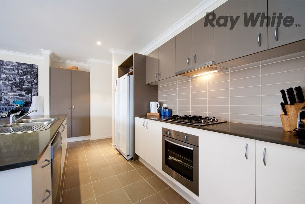12 Blair Road, DERRIMUT VIC 3030, Derrimut - Thumbnail 2