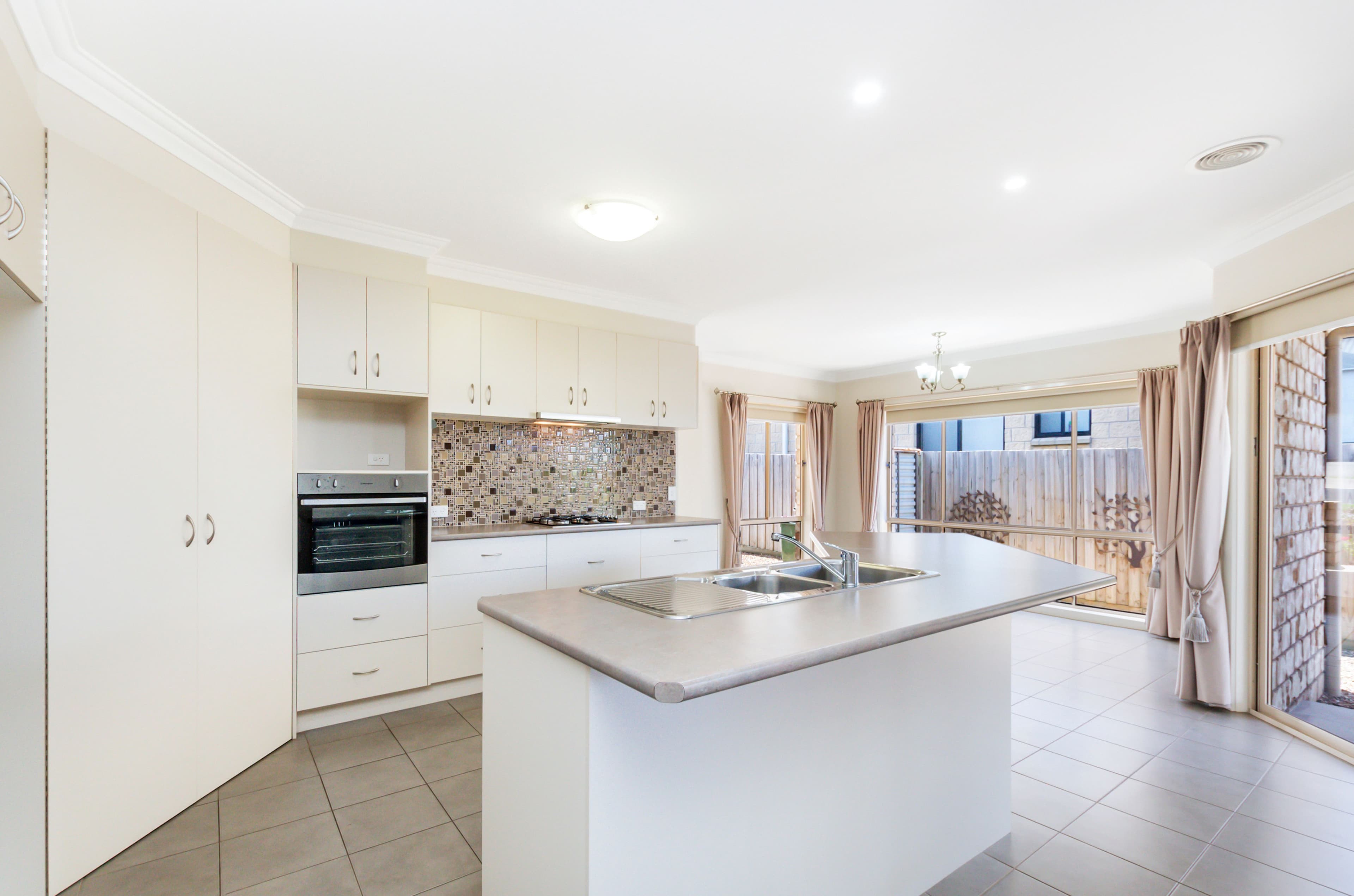 12 Thackeray Drive, Warrnambool VIC 3280, Warrnambool - Thumbnail 4