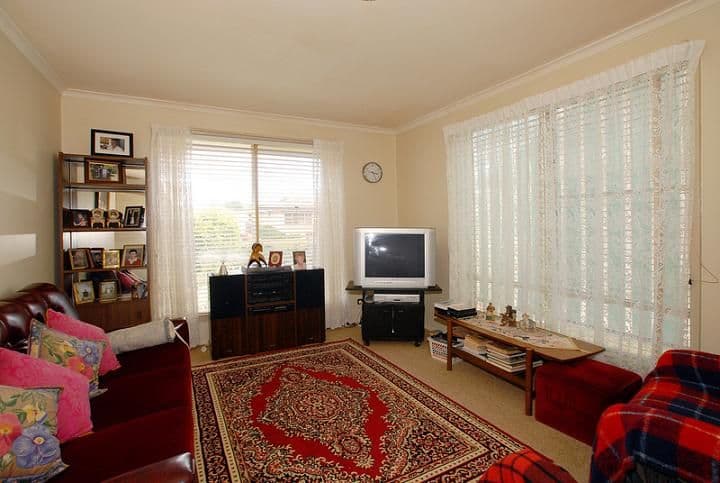 5 Mulberry Crescent, FRANKSTON NORTH VIC 3200, Frankston North - Thumbnail 2