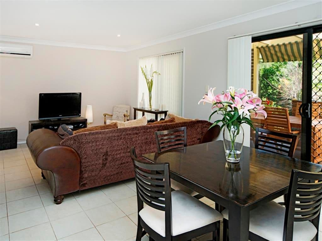 21 Hatutu Street, PACIFIC PINES QLD 4211, Pacific Pines - Thumbnail 7
