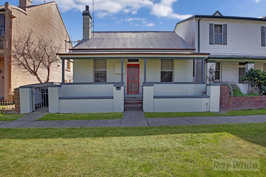 224 Cowper Street, Goulburn NSW 2580, Goulburn - Image 1