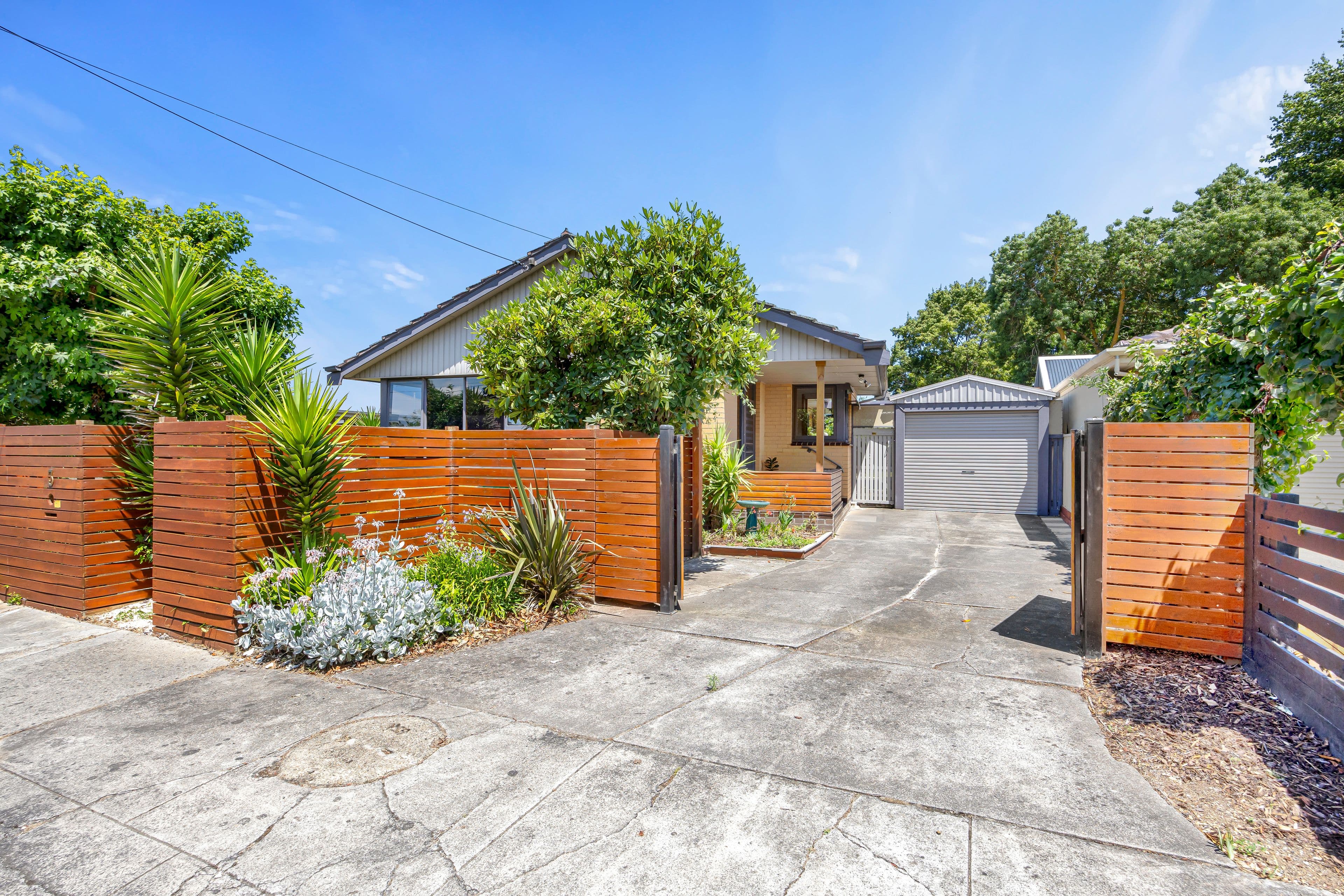 3 Lambert Street, Wendouree VIC 3355, Wendouree - Thumbnail 2