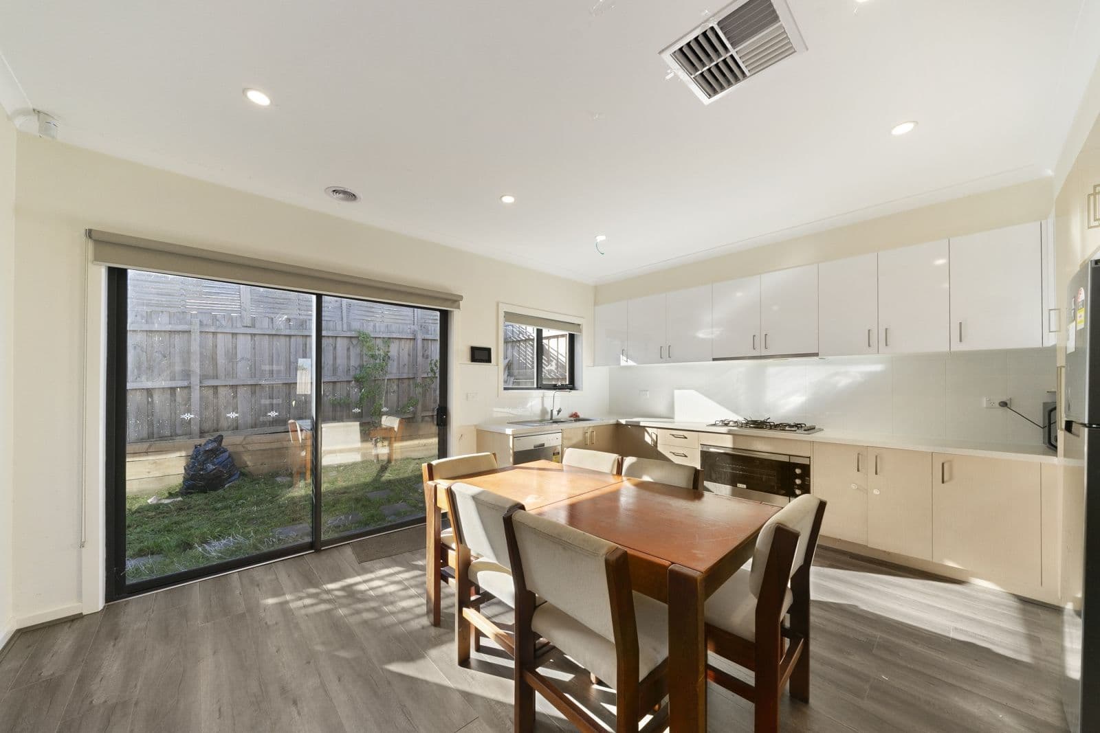 8A Doveton Avenue, Eumemmerring VIC 3177, Eumemmerring - Thumbnail 2
