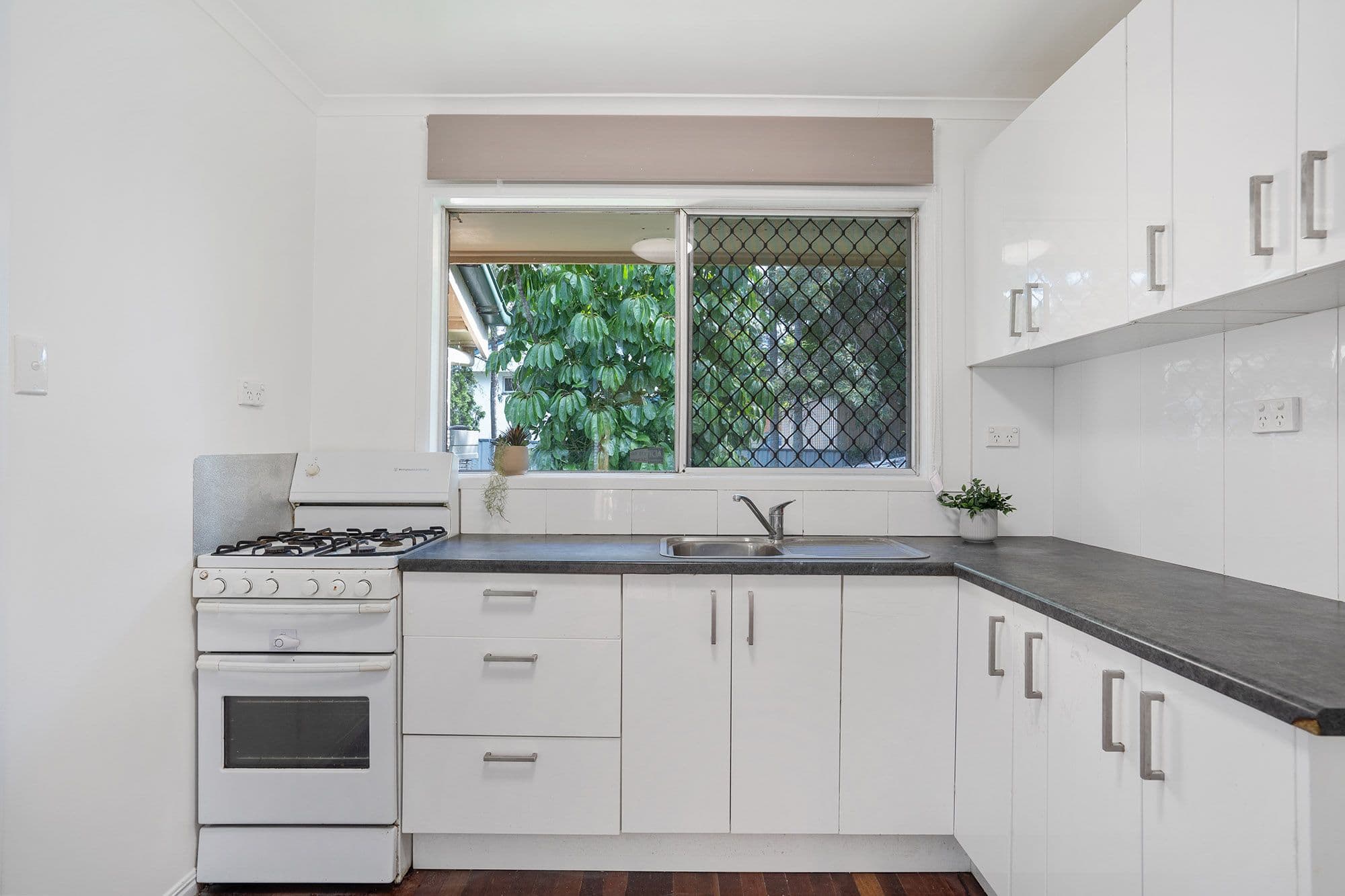 7 Yugumbri Crescent, Logan Central QLD 4114, Logan Central - Thumbnail 3