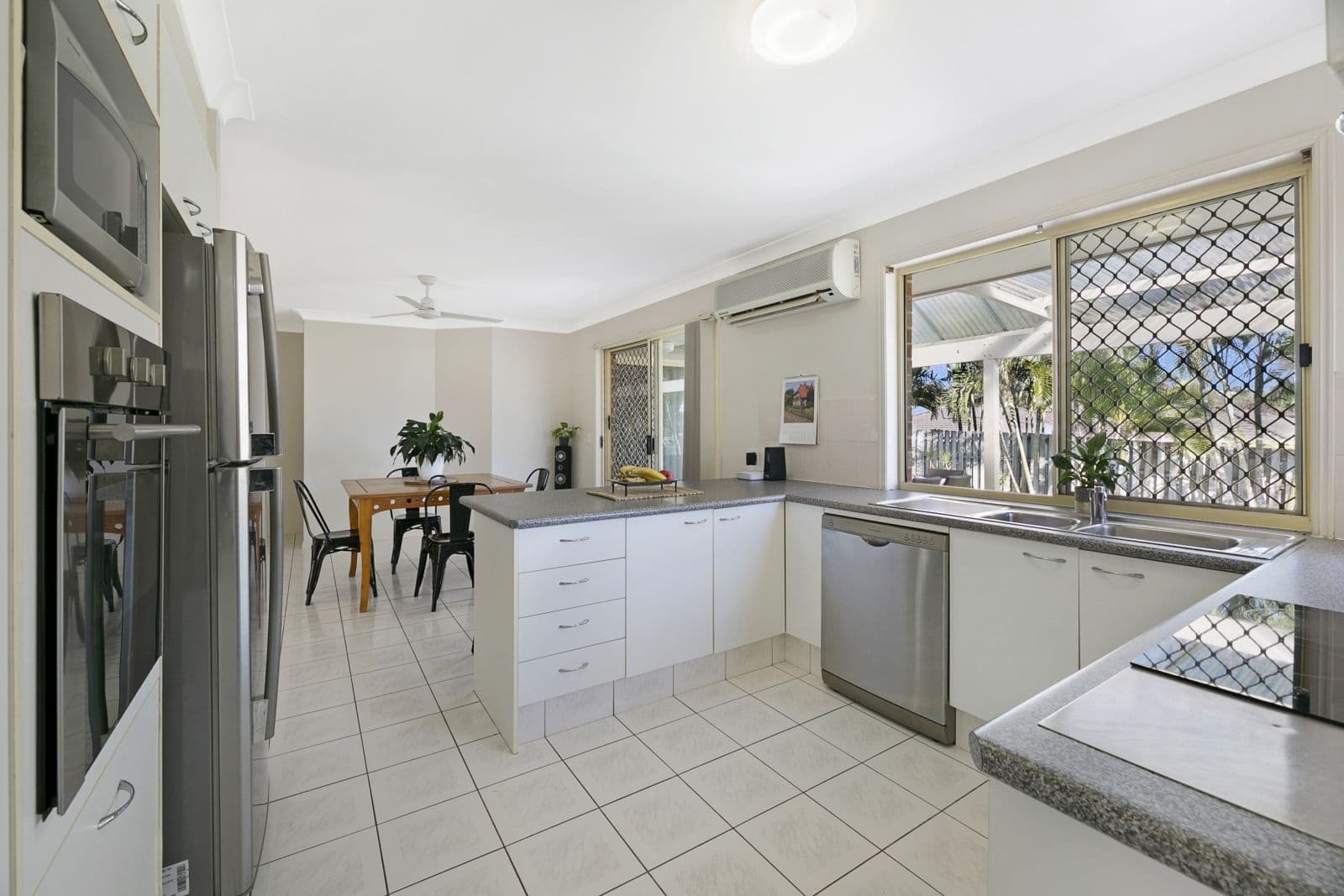 3 Rosebud Close, Parkwood QLD 4214, Parkwood - Thumbnail 5
