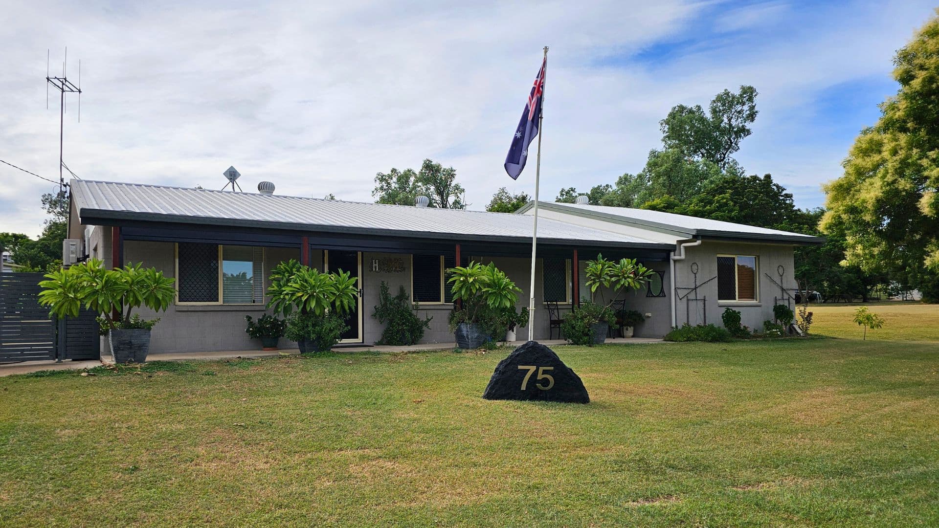 75 Barrow Street, Gayndah QLD 4625, Gayndah - Image 1