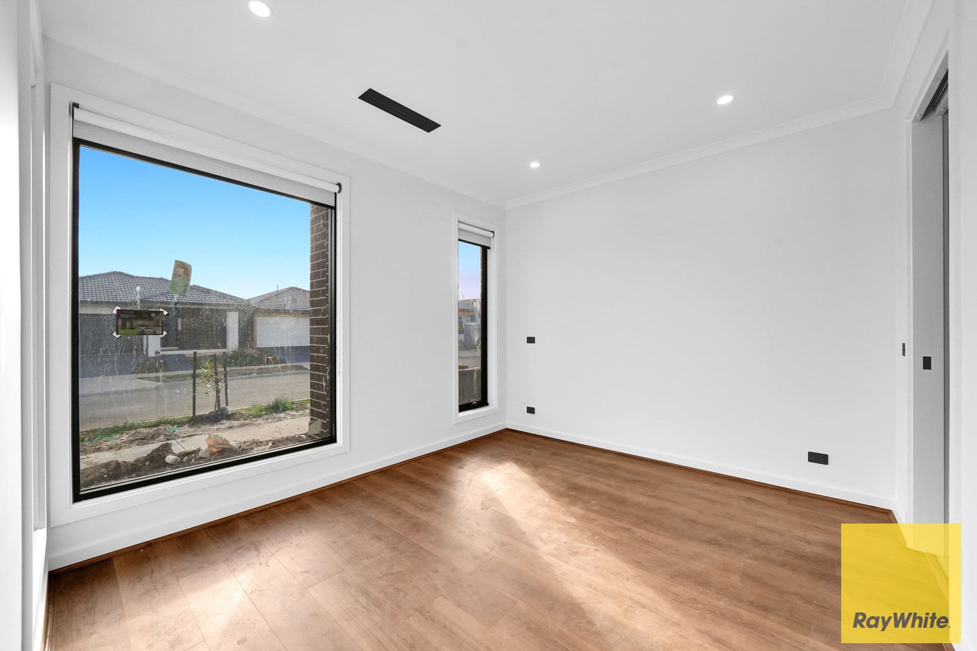 61 Truncata Drive, Tarneit VIC 3029, Tarneit - Thumbnail 3