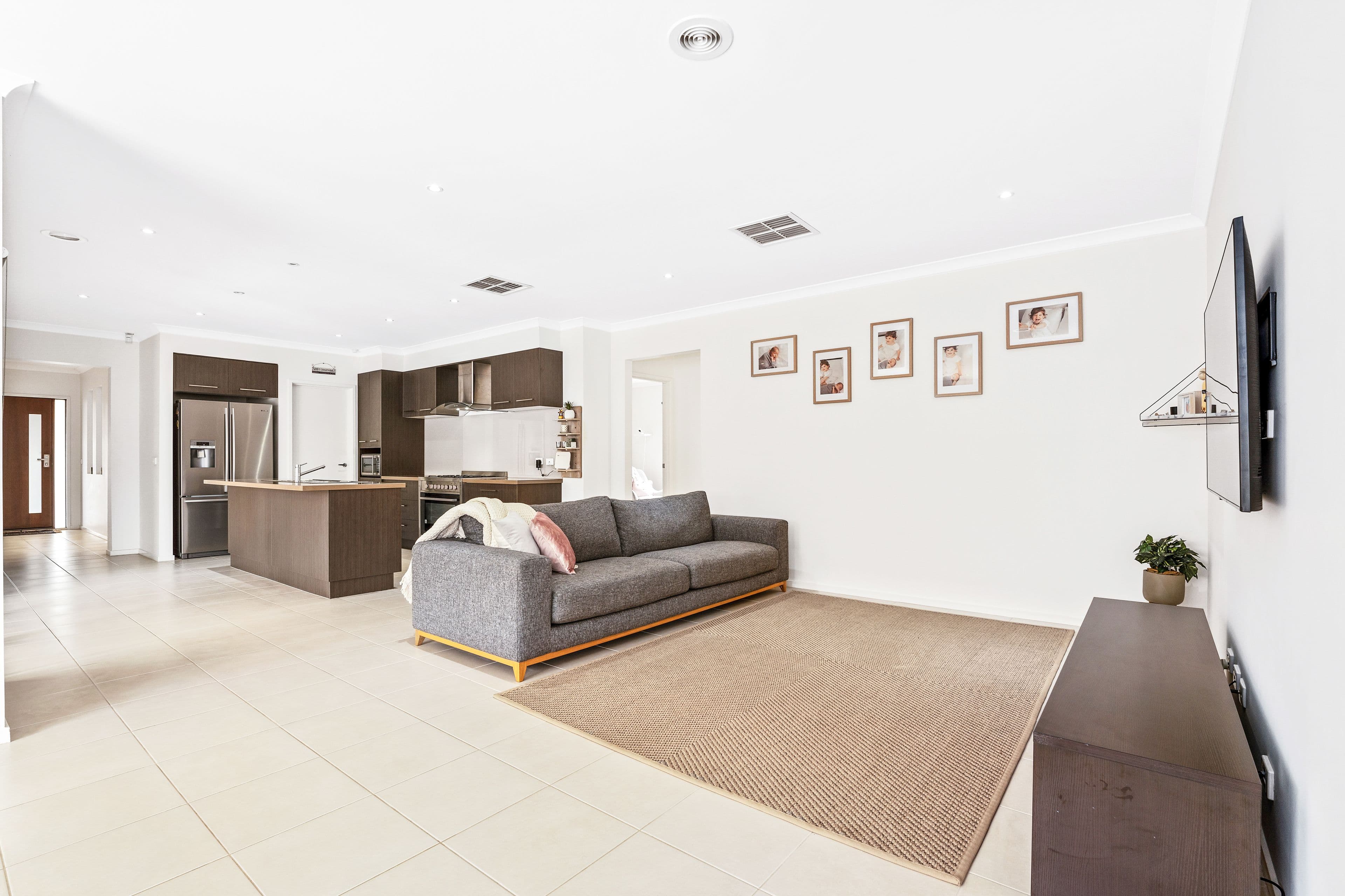 12 Moray Close, Taylors Hill VIC 3037, Taylors Hill - Thumbnail 3
