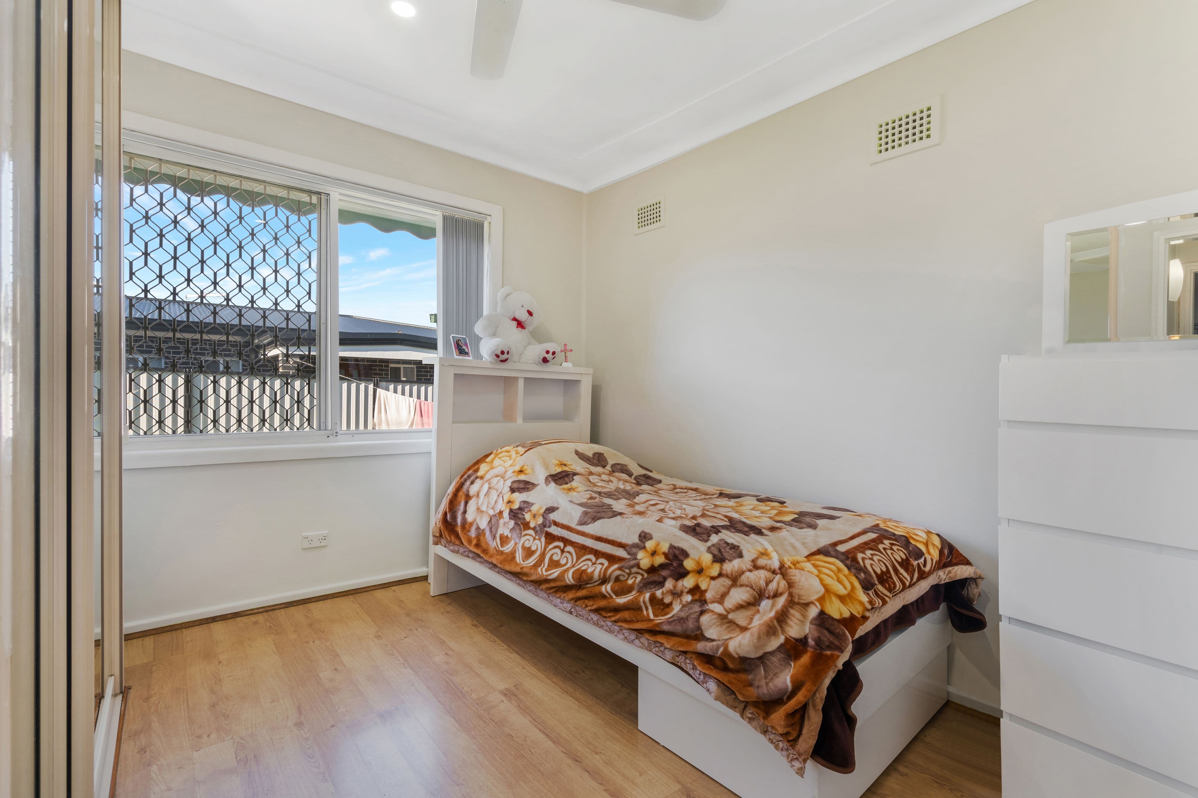5 & 5A Savery Place, FAIRFIELD WEST NSW 2165, Fairfield West - Thumbnail 8