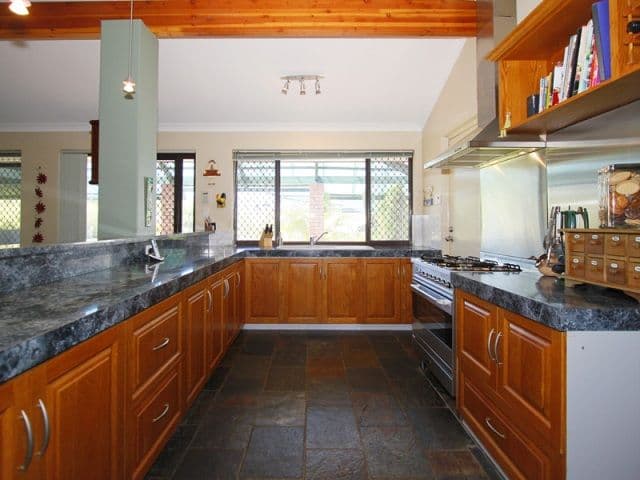 6 Lind Place, Caroline Springs, VIC, 3023, Caroline Springs - Thumbnail 4