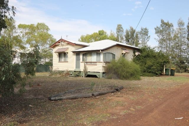60 Sunrise Avenue, DALBY QLD 4405, Dalby - Thumbnail 2