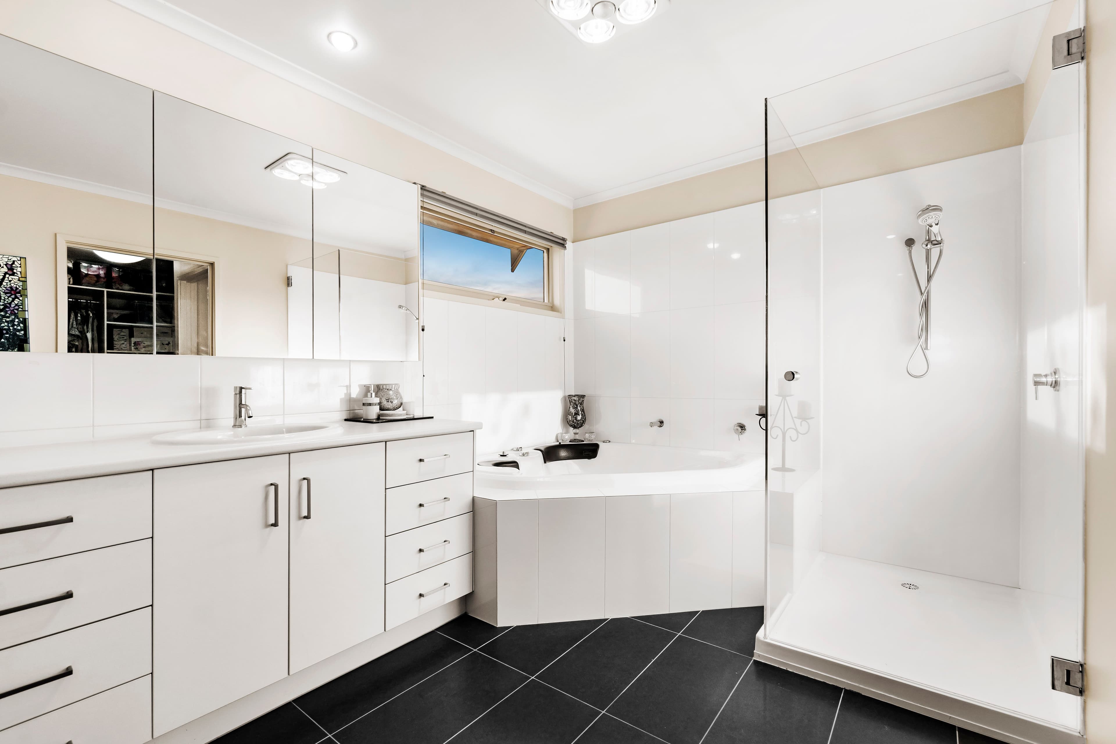 39 Simon Avenue, Rowville VIC 3178, Rowville - Thumbnail 8